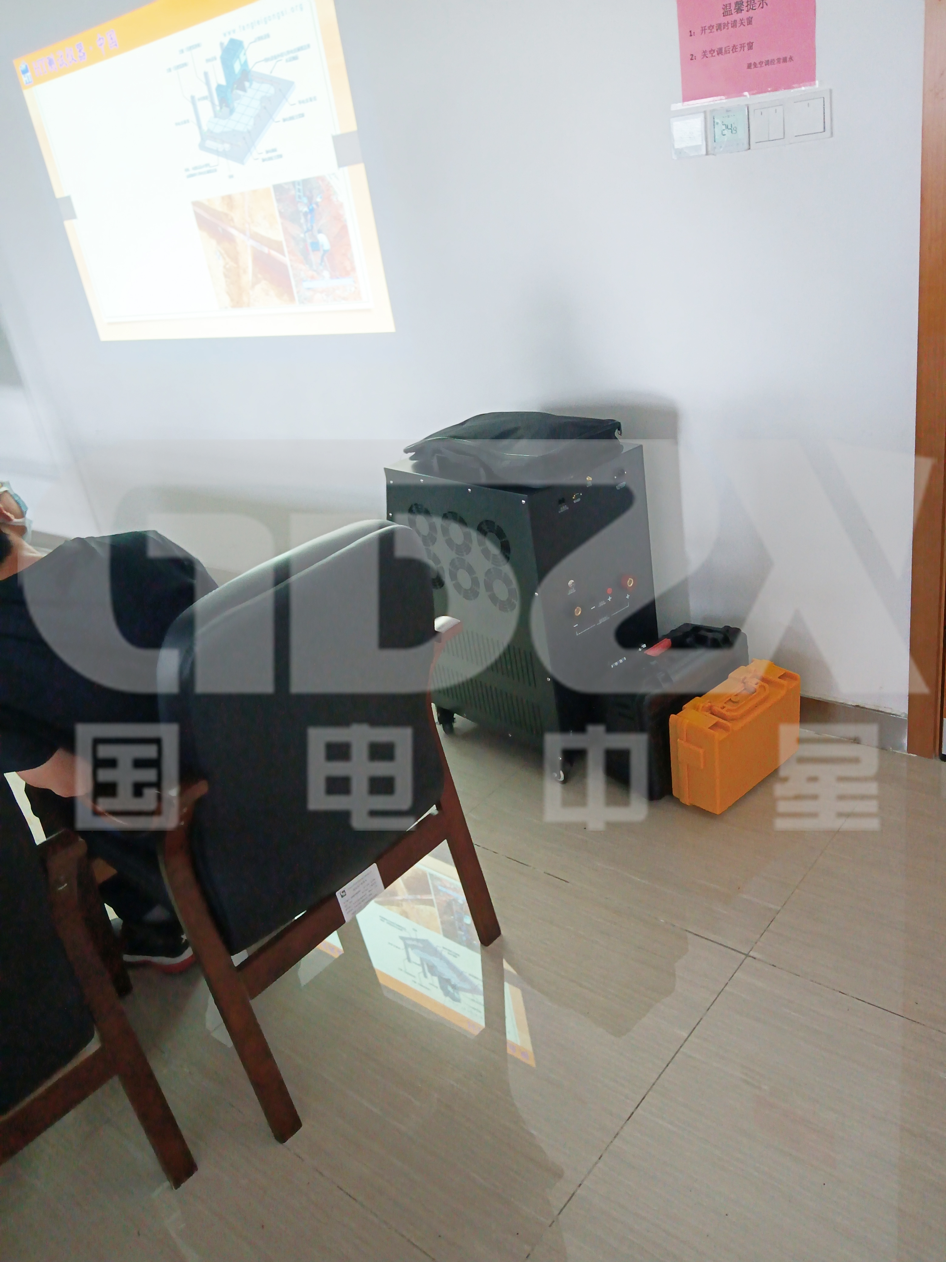 蓄電池充放電測試儀.jpg 蓄電池充放電測試儀.jpg