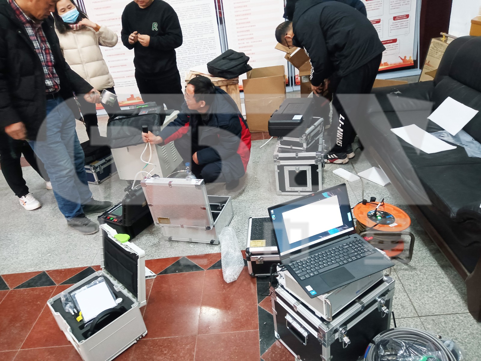 山西客戶線路參數(shù)測試儀試驗3.jpg 山西客戶線路參數(shù)測試儀試驗3.jpg